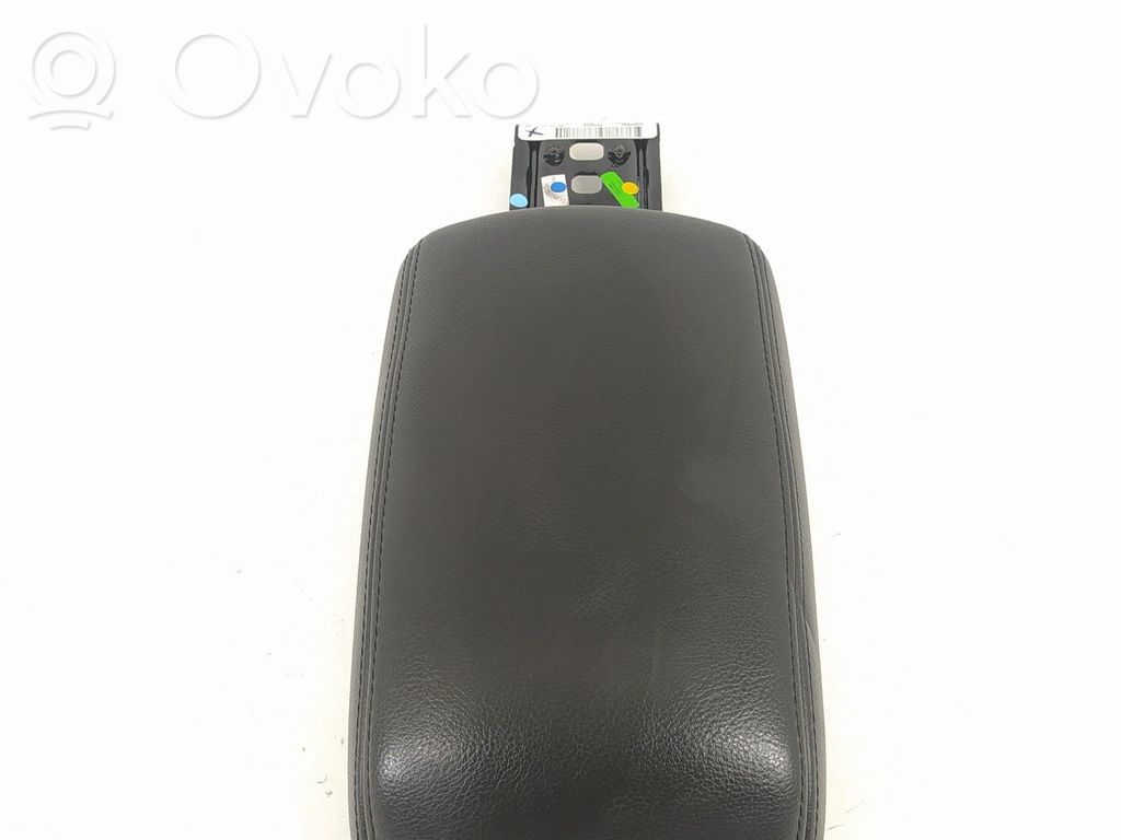Ford Focus Armrest 