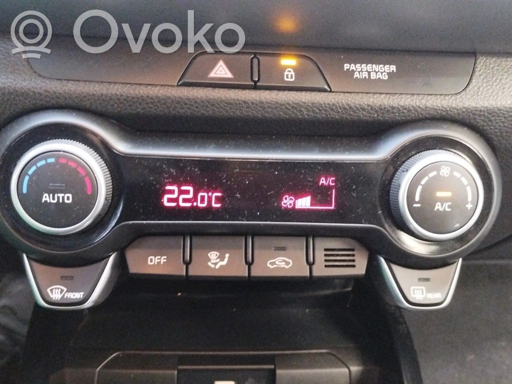 KIA Stonic Climate control unit 