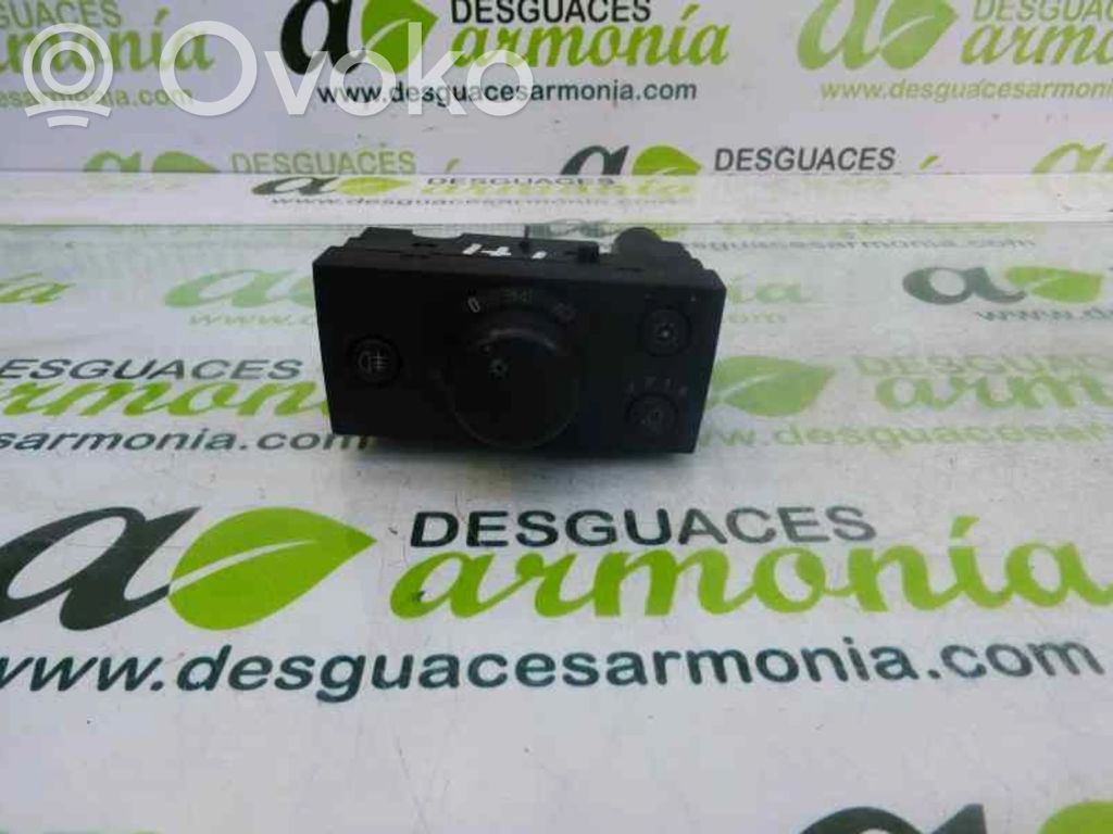 Interruptor de control del panel de luces   93394756