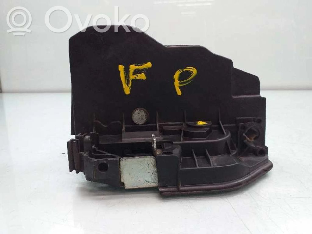 Front door lock   51217202143
