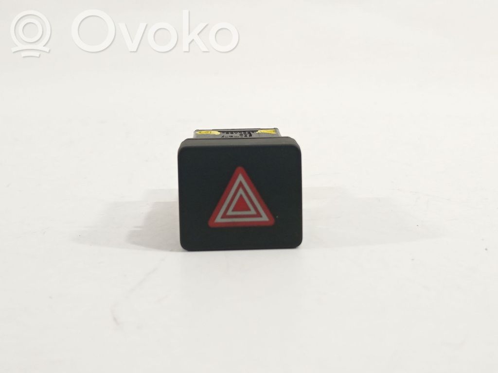 Hazard light switch   8W0941509A