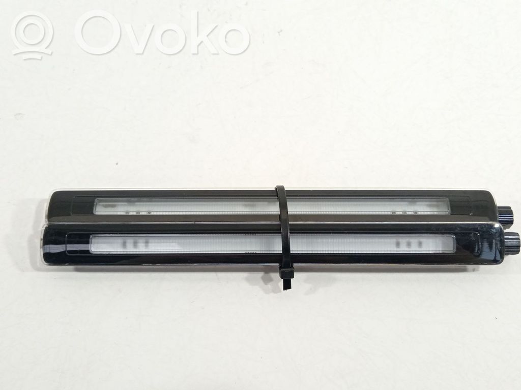 Otras luces interiores   8W9947409