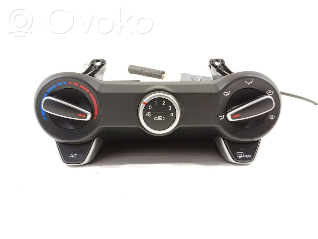 KIA Stonic Climate control unit 