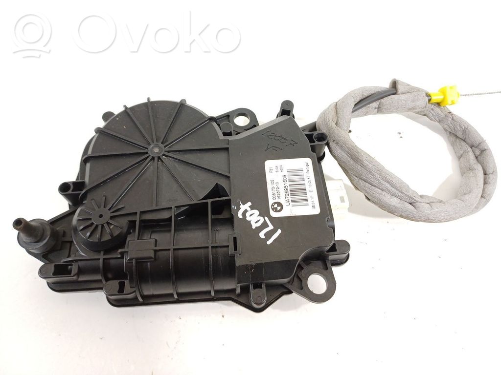 BMW 3 F30 F35 F31 Siłownik zamka tylnej klapy bagażnika 