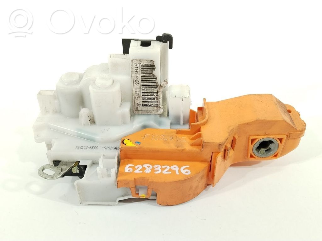 Ford Ka Priekšpusē slēdzene 