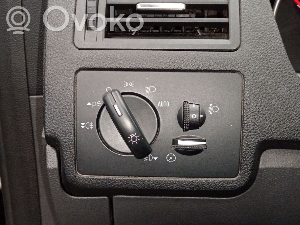 Interruptor de control del panel de luces   7M5T13A024CA