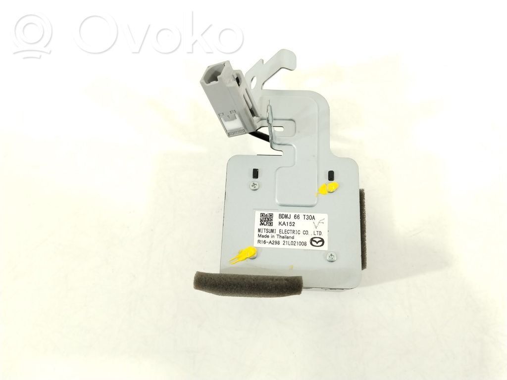 Mazda CX-30 Radio antenna 