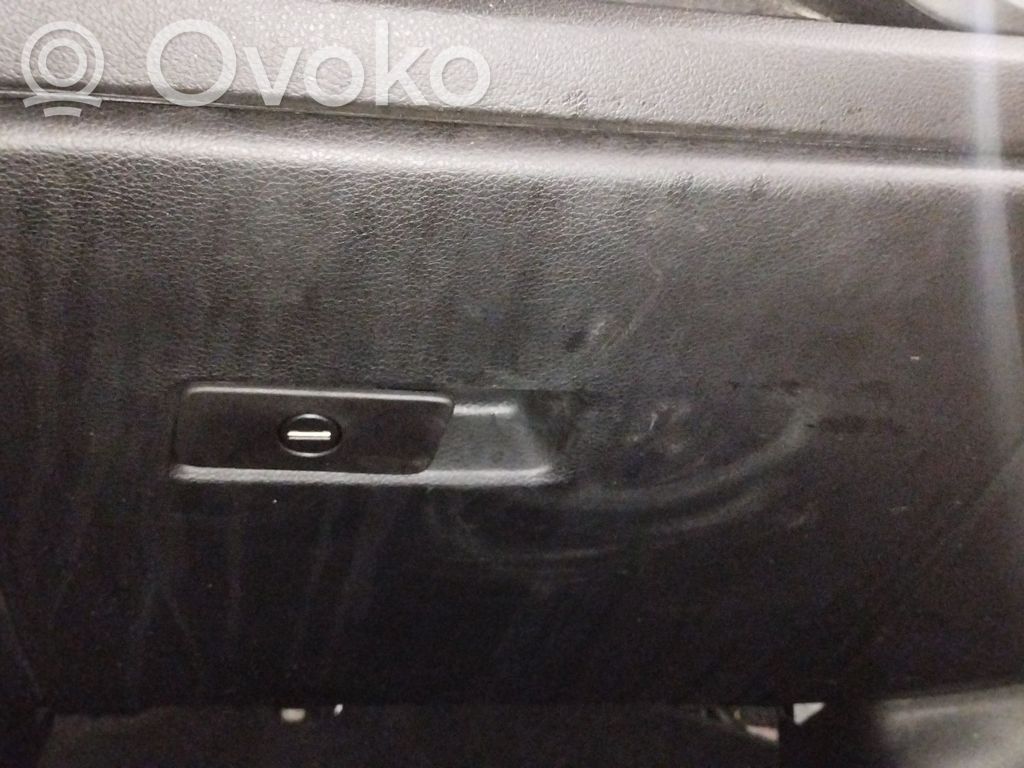 Jeep Renegade Daiktadėžė 