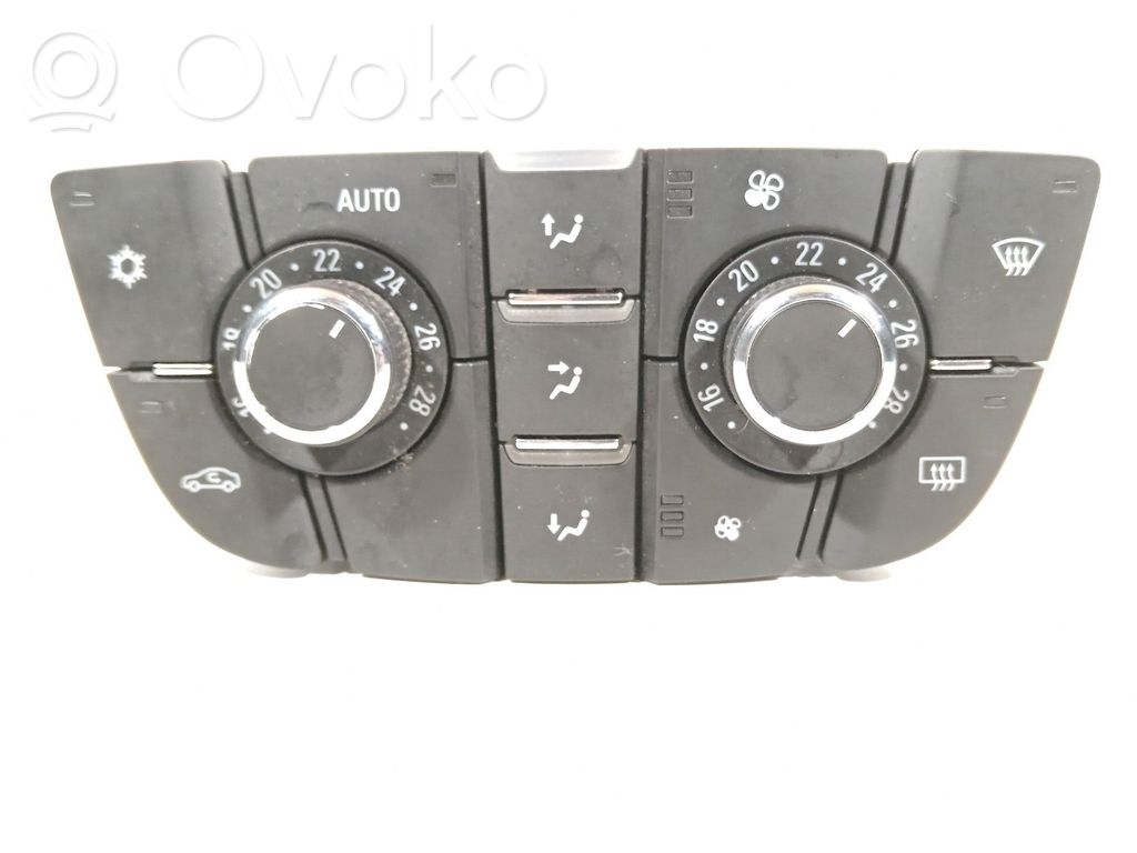 Opel Astra H Climate control unit 