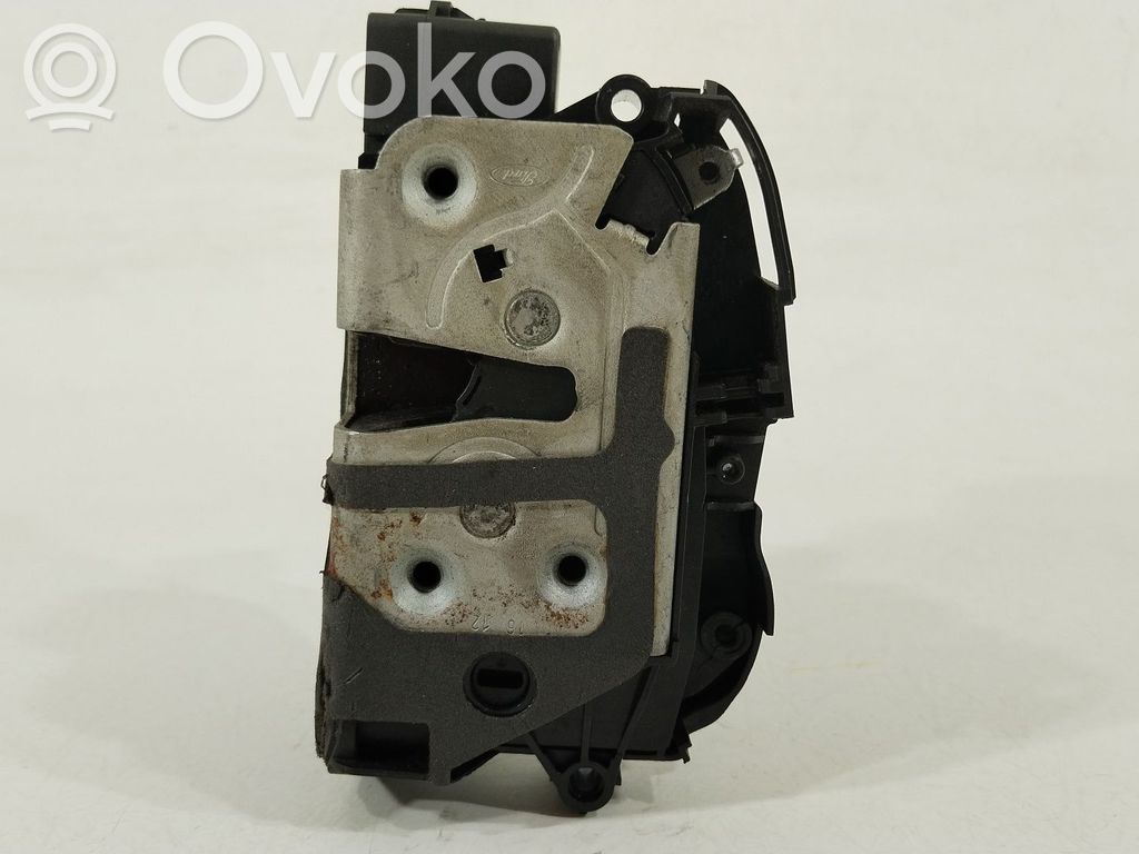 Etuoven lukko   BM5AA21813AD,921755103