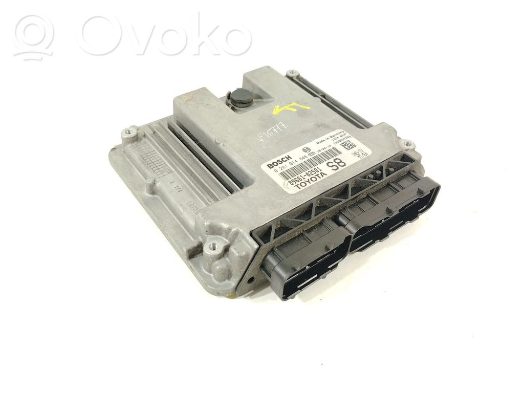Toyota Auris 150 Engine control unit/module 