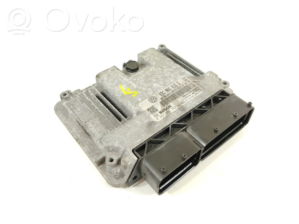 Engine control unit/module   03C906016D,03C906016C,0261S04392