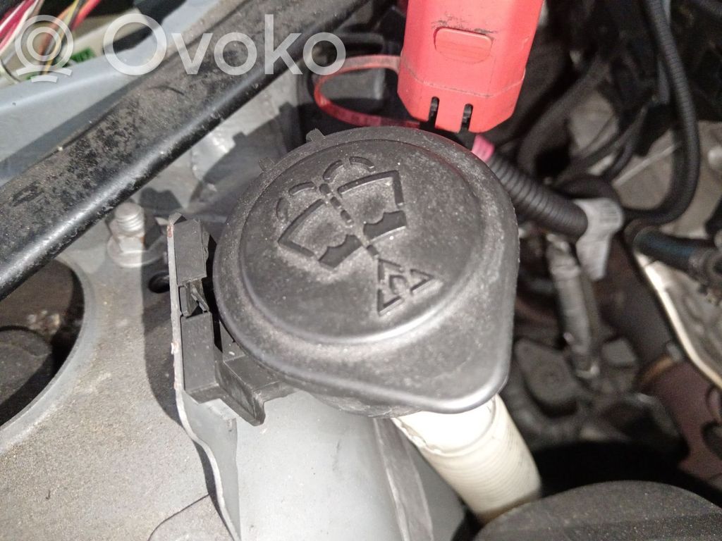 Logu šķidruma tvertne   7229534