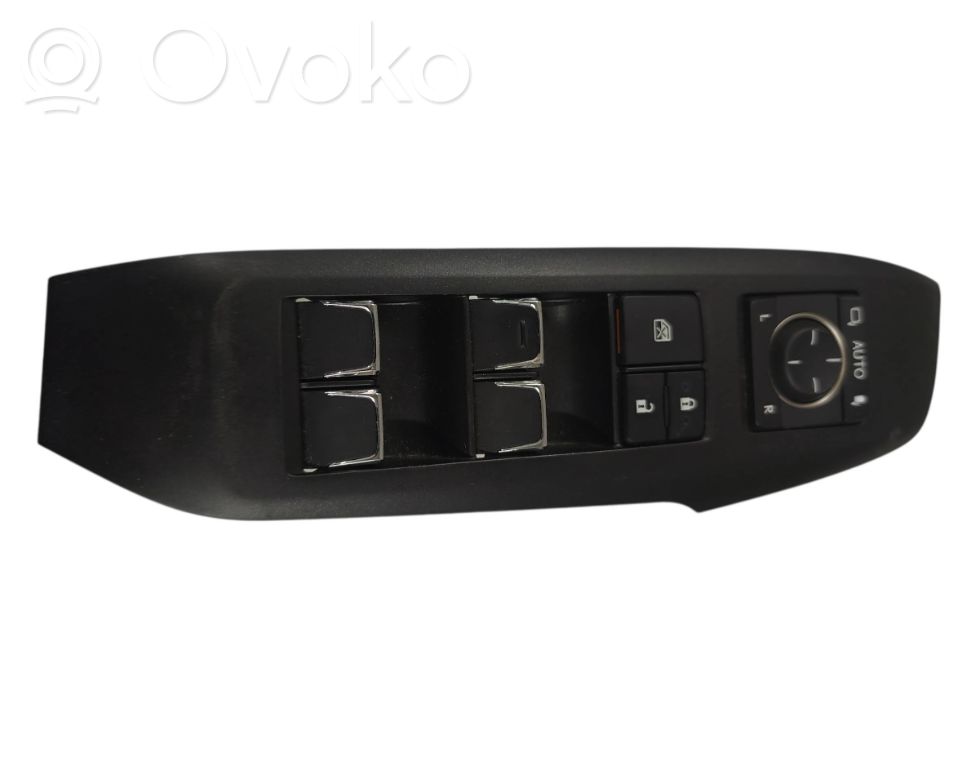 Electric window control switch   8404078030