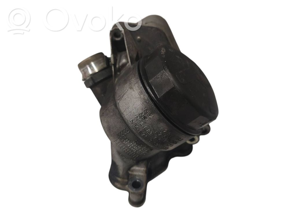 BMW 3 F30 F35 F31 Oil filter mounting bracket 