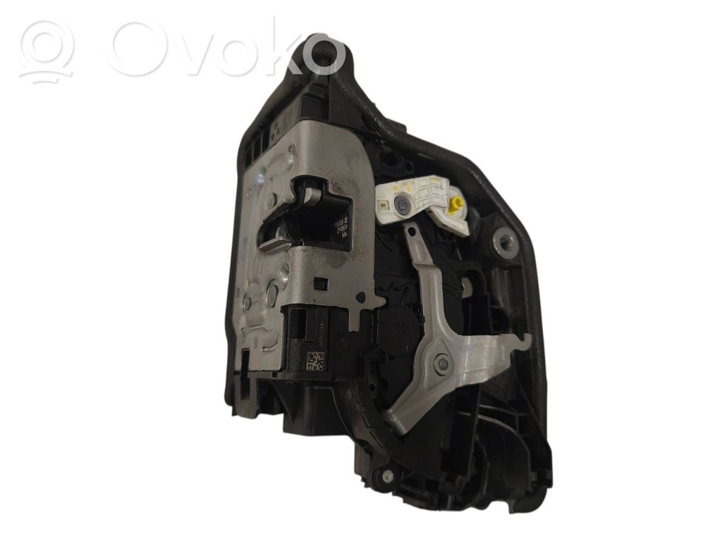 BMW X3 G01 Front door lock 