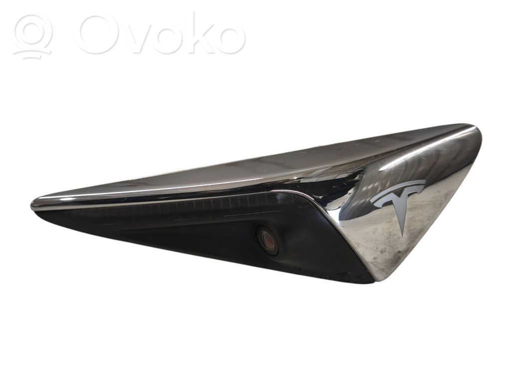 Tesla Model S Side fender camera 