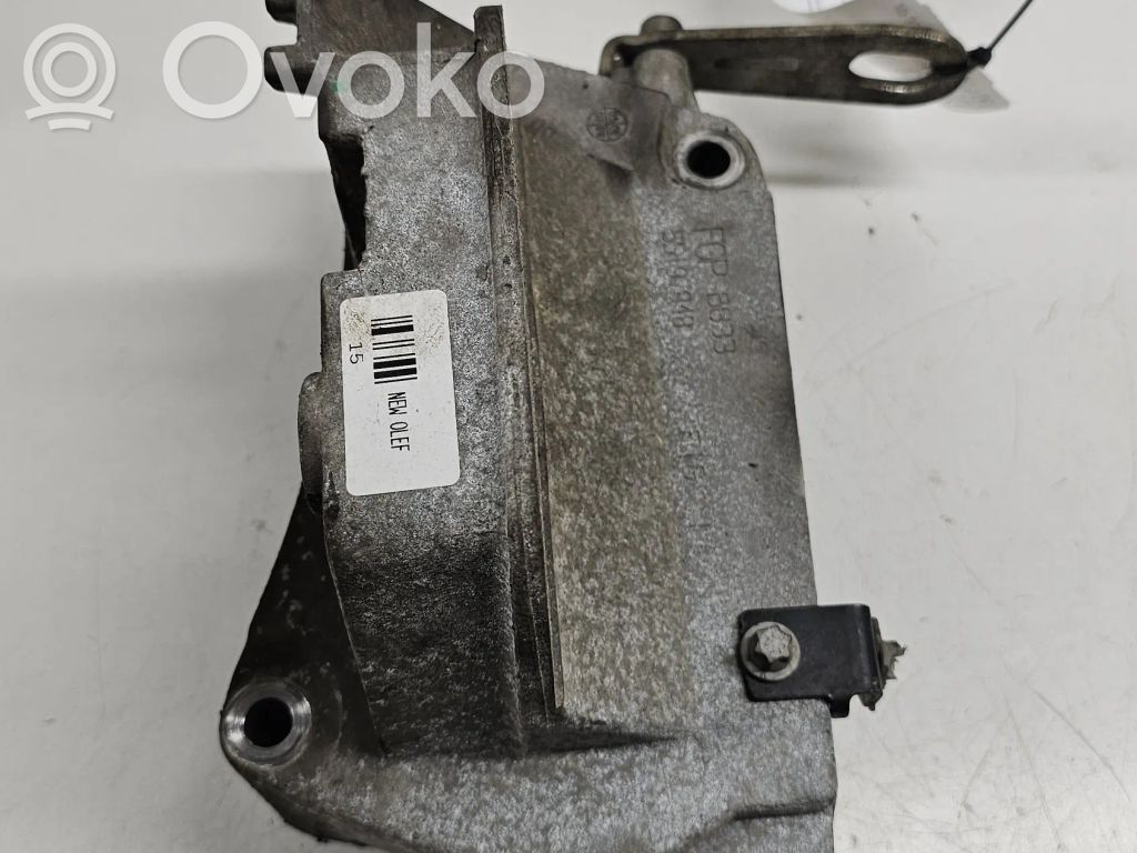 Opel Corsa D Engine mounting bracket 