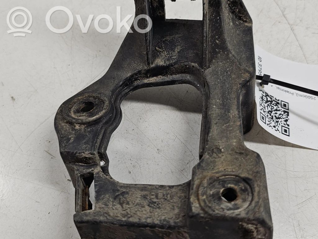 Audi A6 S6 C5 4B Front bumper mounting bracket 