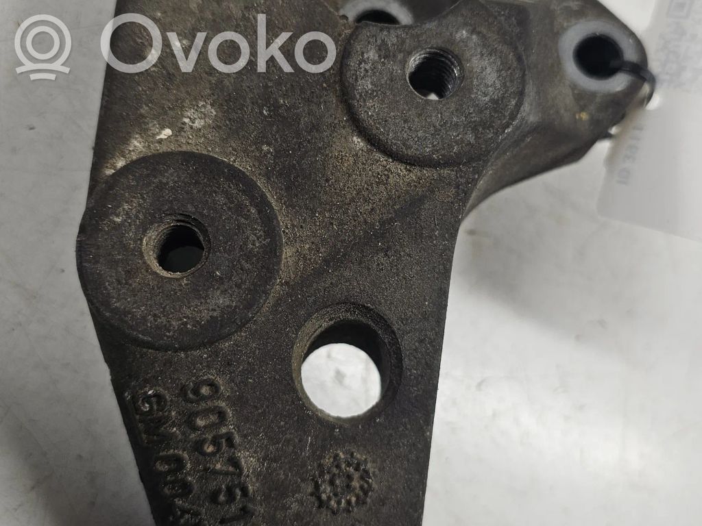 Opel Zafira A Gearbox mounting bracket 