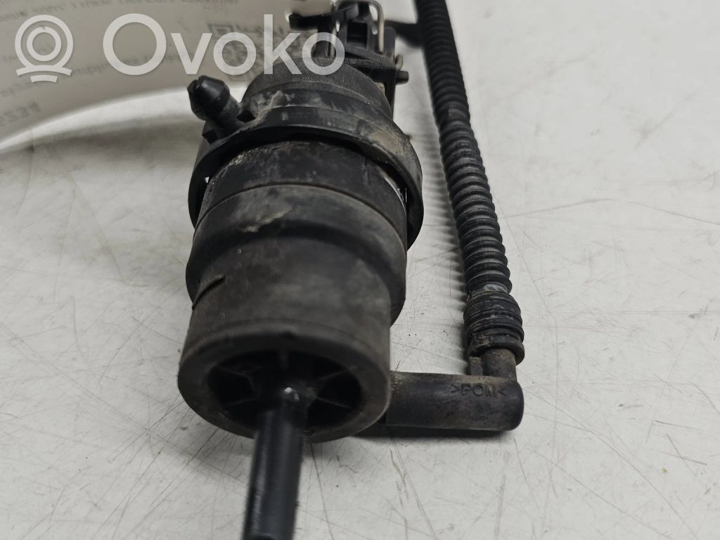 Opel Astra H Windscreen/windshield washer pump 