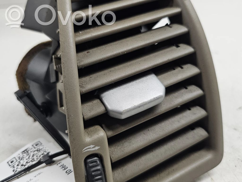 Volvo XC90 Šoninės oro grotelės 