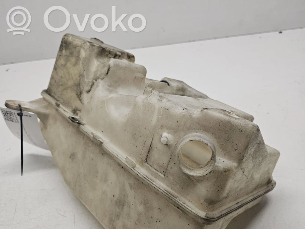 BMW 7 E65 E66 Logu šķidruma tvertne 
