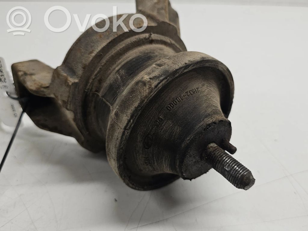 Hyundai Santa Fe Engine mount bracket 