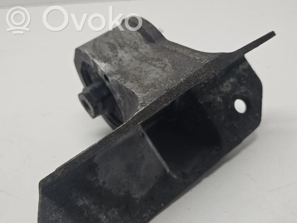 Land Rover Freelander Engine mount bracket 