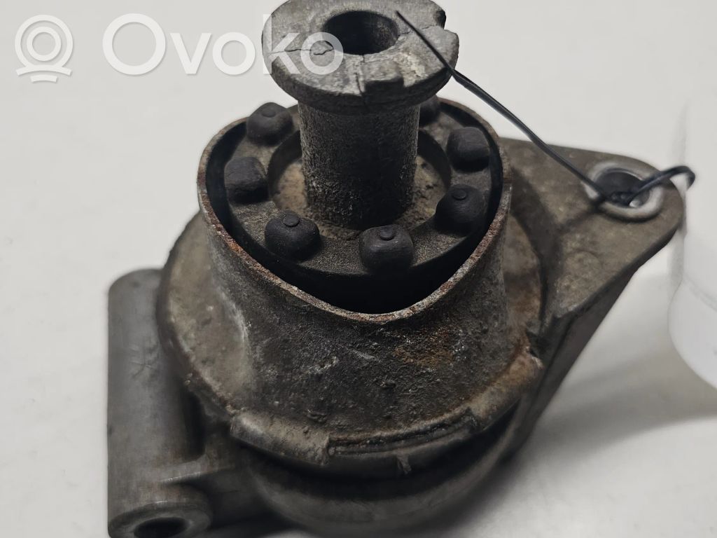 Engine mount bracket   24427641