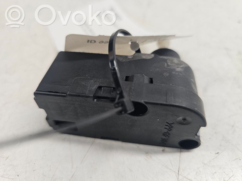 Opel Zafira B Headlight level adjustment motor 