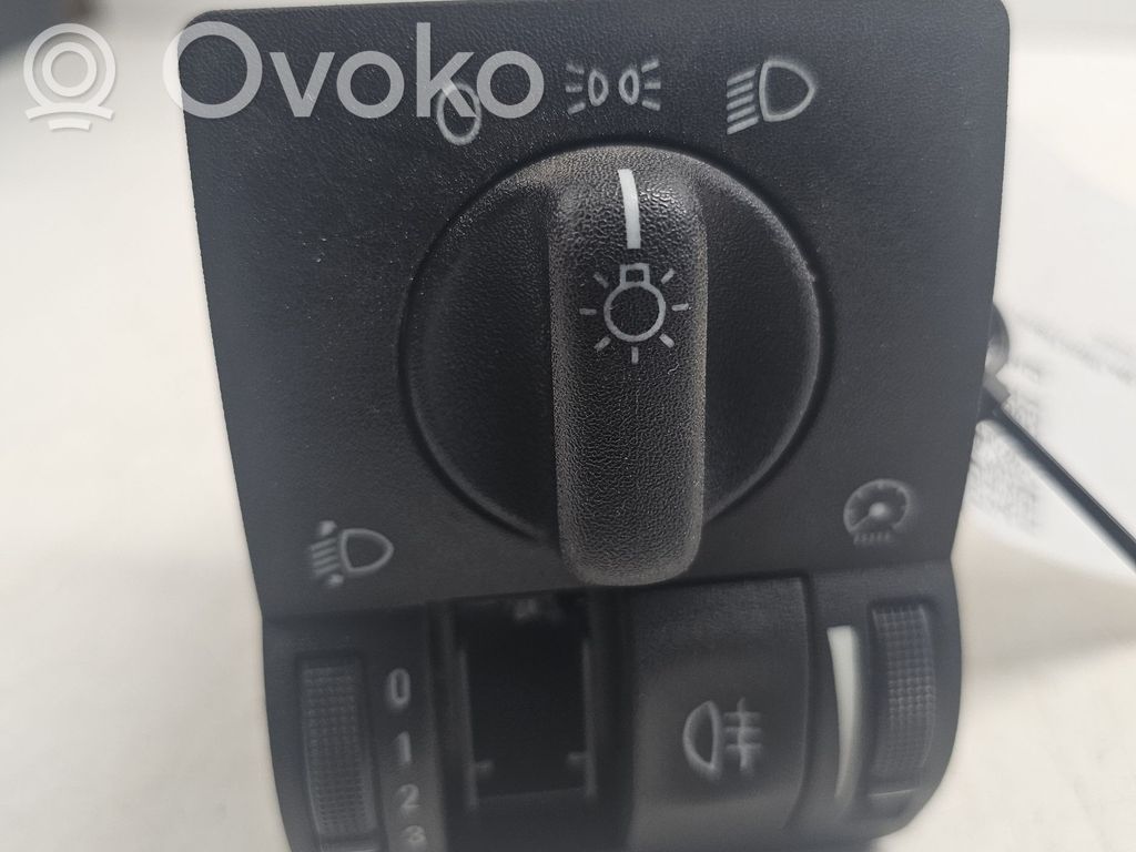 Opel Astra G Light switch 