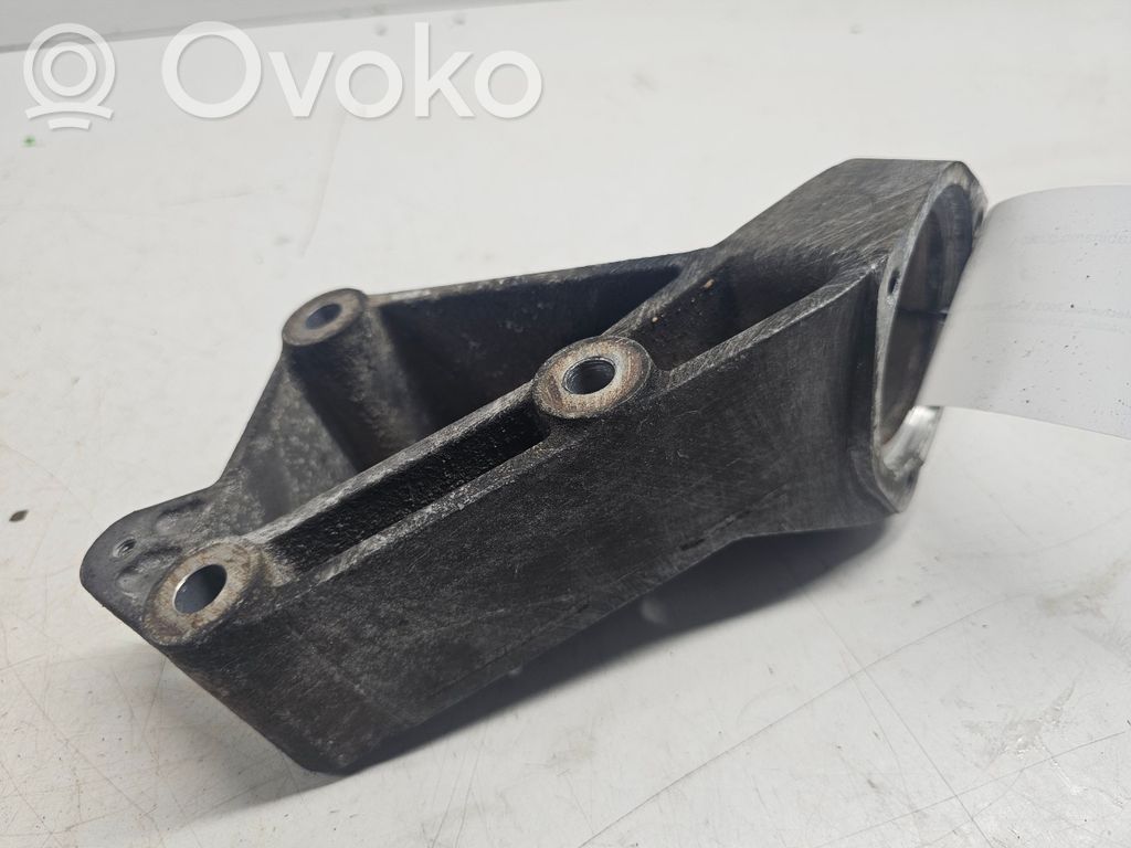 Opel Vectra C Driveshaft support bearing bracket 