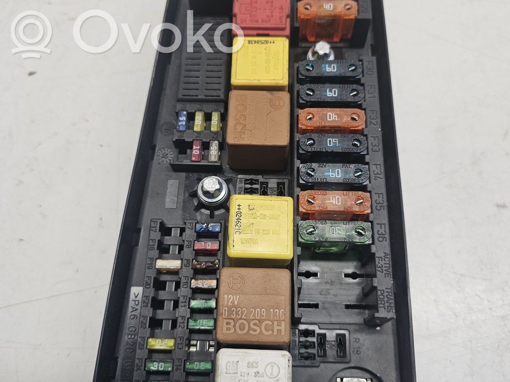 Opel Vectra C Drošinātāju bloks 