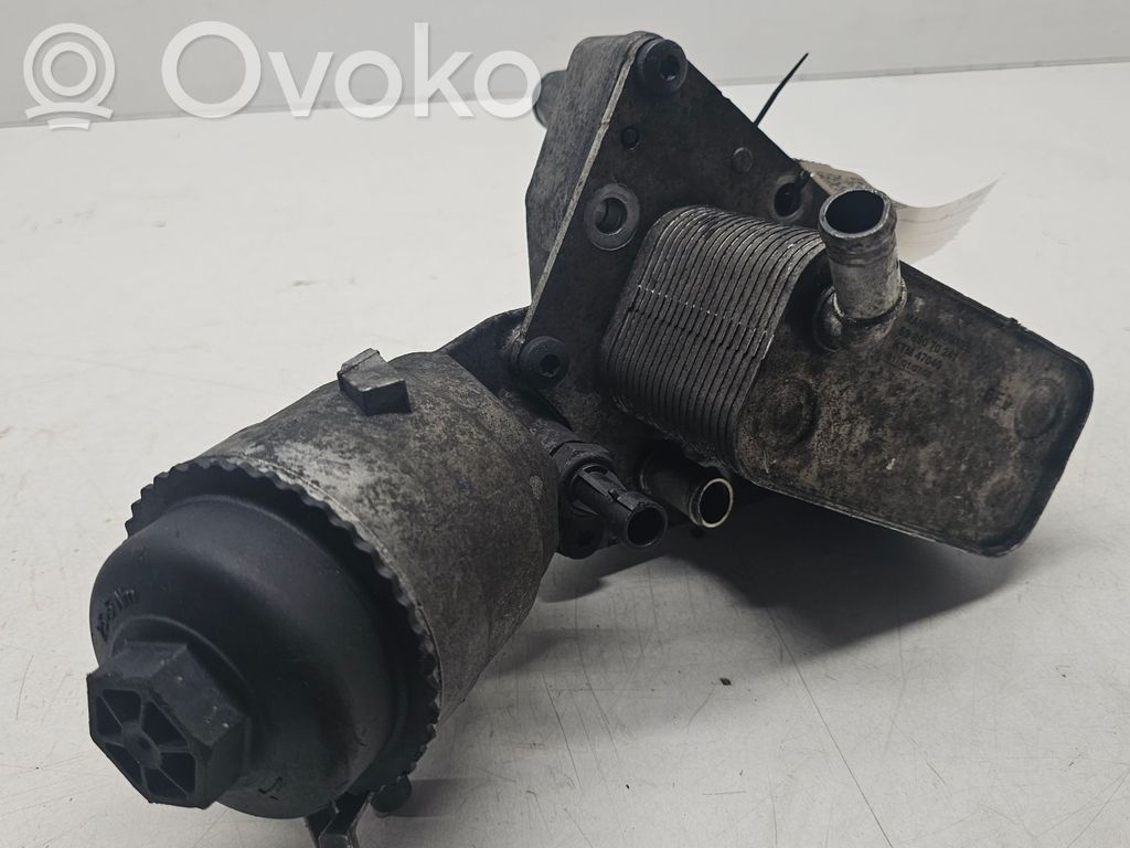 Opel Vectra C Oil filter mounting bracket 