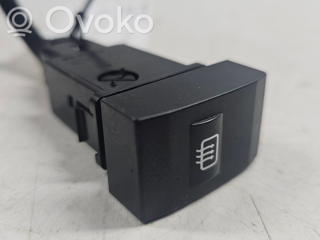 KIA Sorento Windscreen/window heater switch 