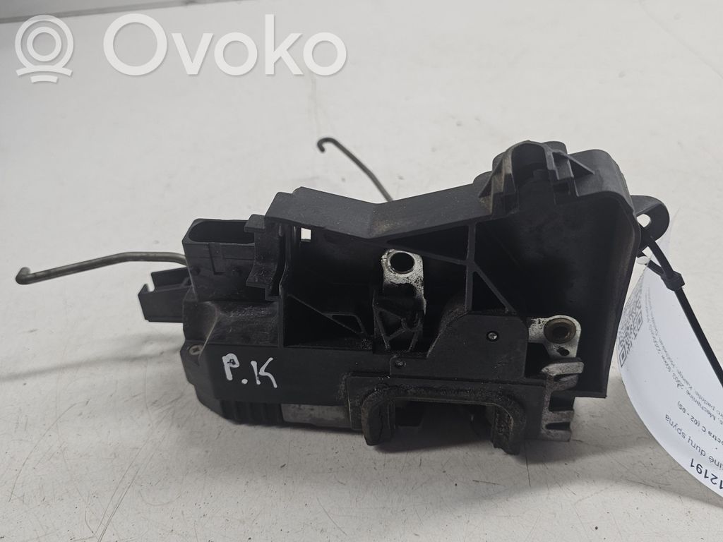 Opel Vectra C Front door lock 