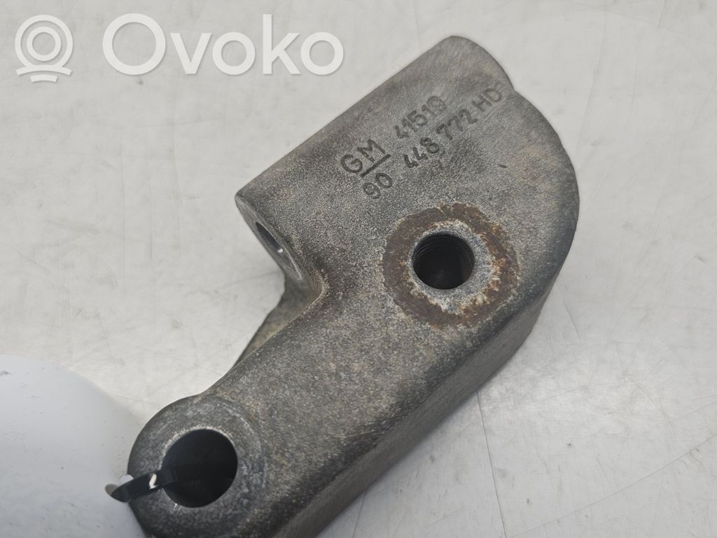 Opel Vectra B Engine mounting bracket 
