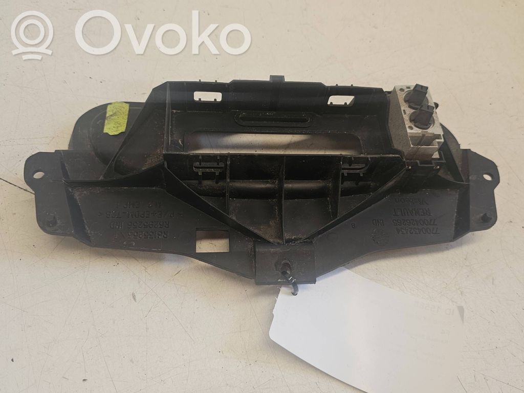 Renault Scenic I Kojelaudan keskiverhoilu 