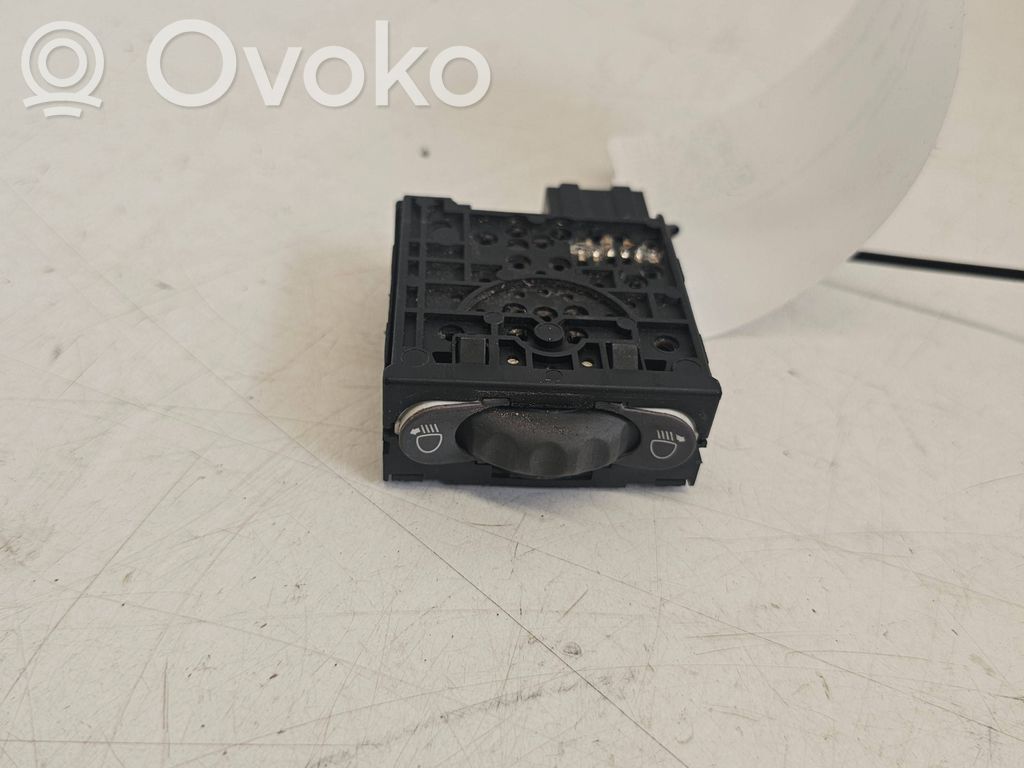Renault Thalia I Headlight level height control switch 