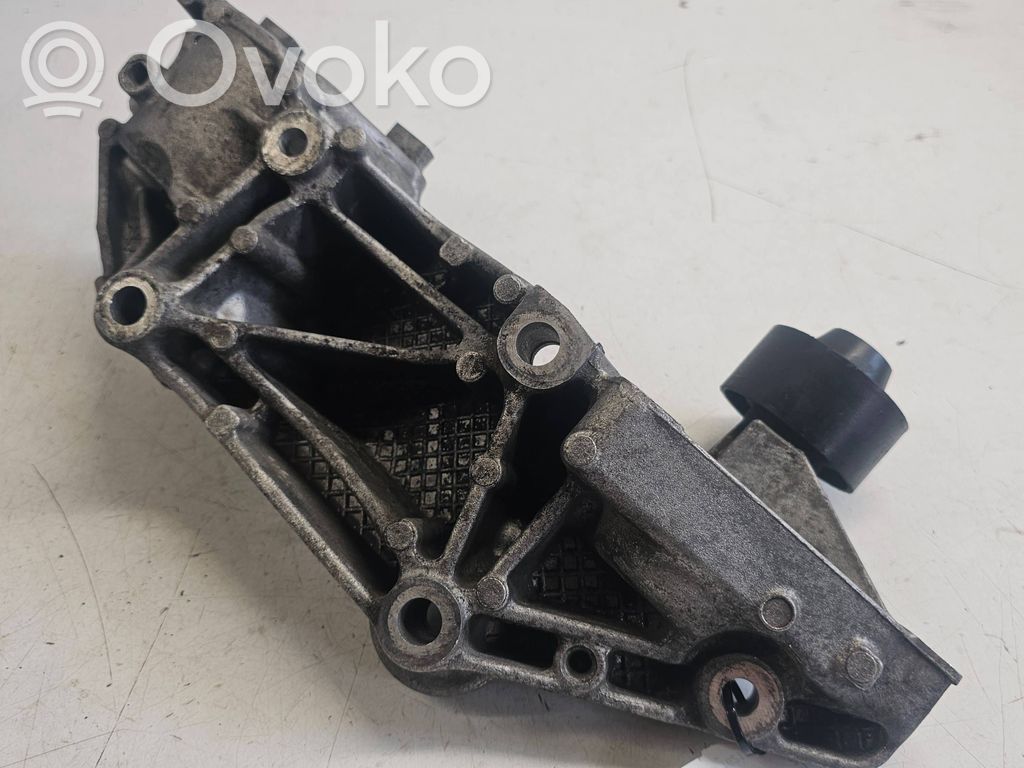 Renault Trafic II (X83) Generator/alternator bracket 
