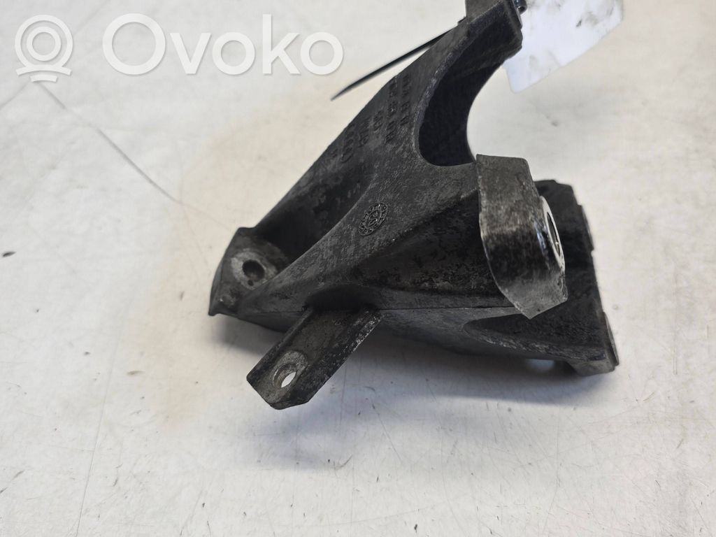Audi A6 S6 C5 4B Engine mounting bracket 