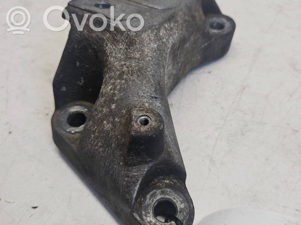 Ford Galaxy Gearbox mounting bracket 