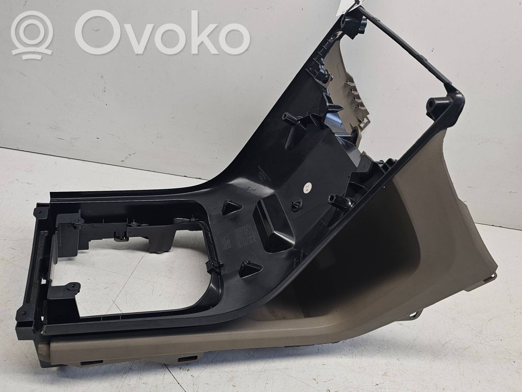 Volvo V70 Center console 