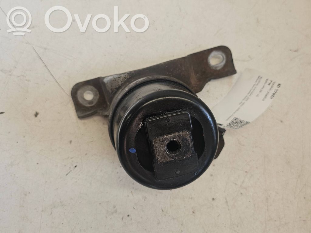 Volvo V70 Engine mount bracket 