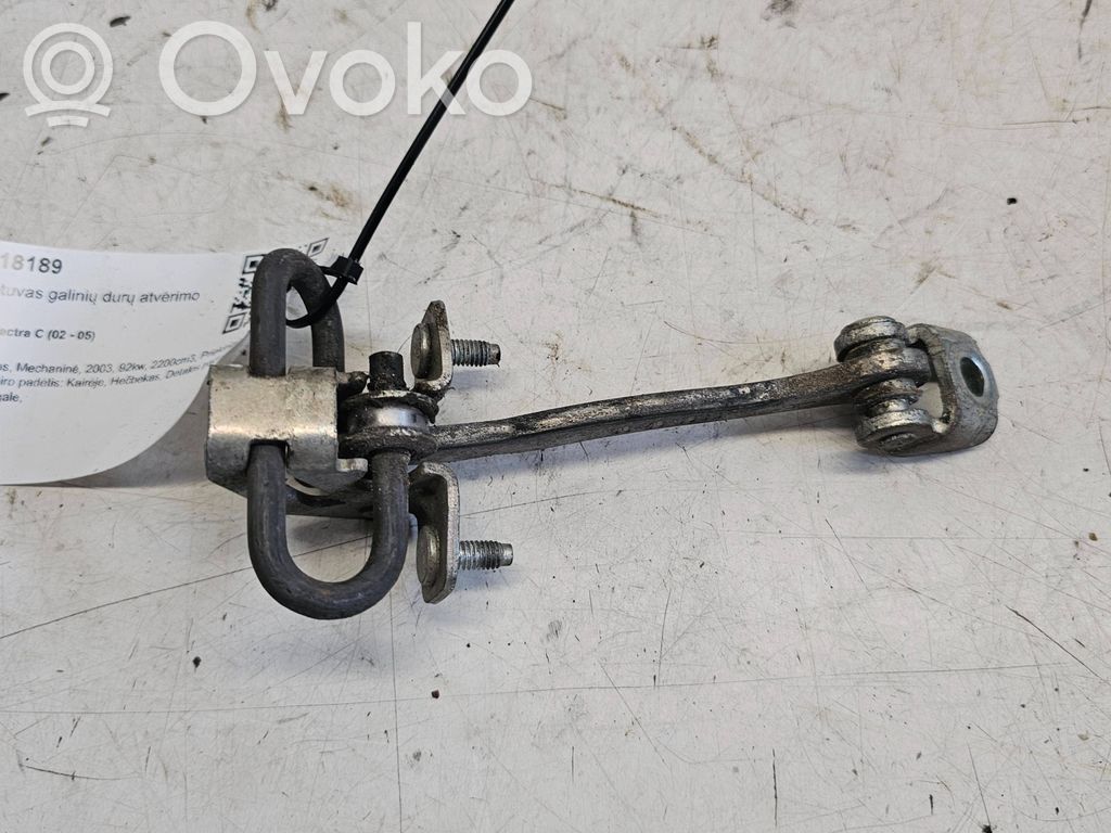 Opel Vectra C Takaoven pidätin 