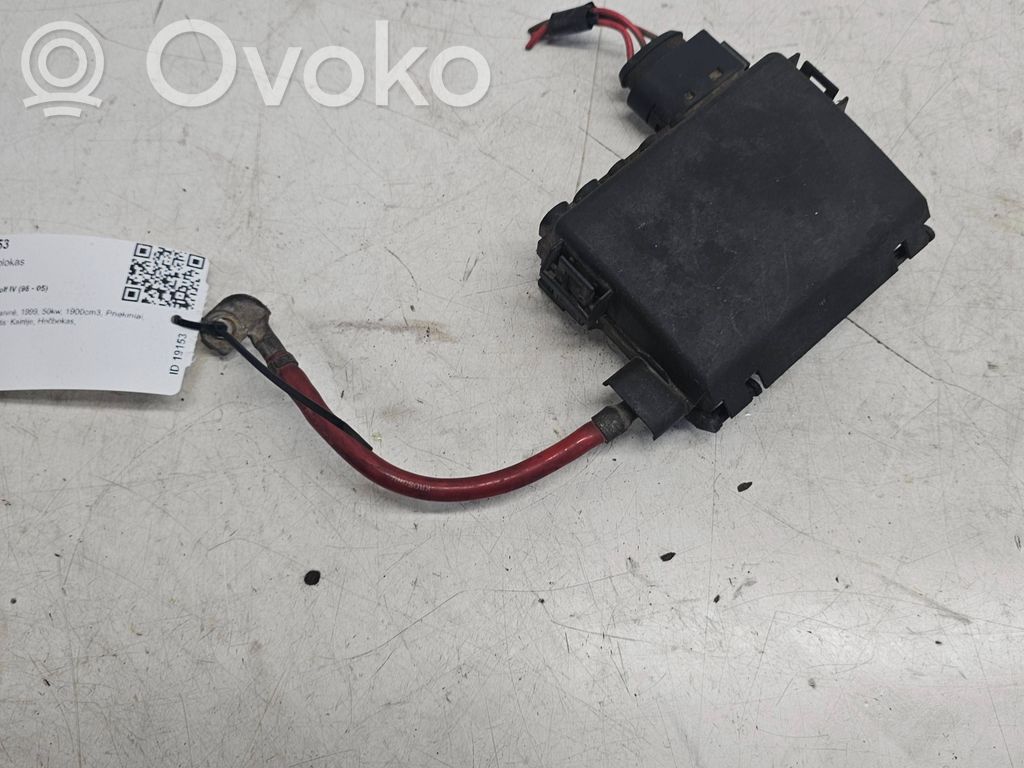 Volkswagen Golf IV Módulo de fusible 