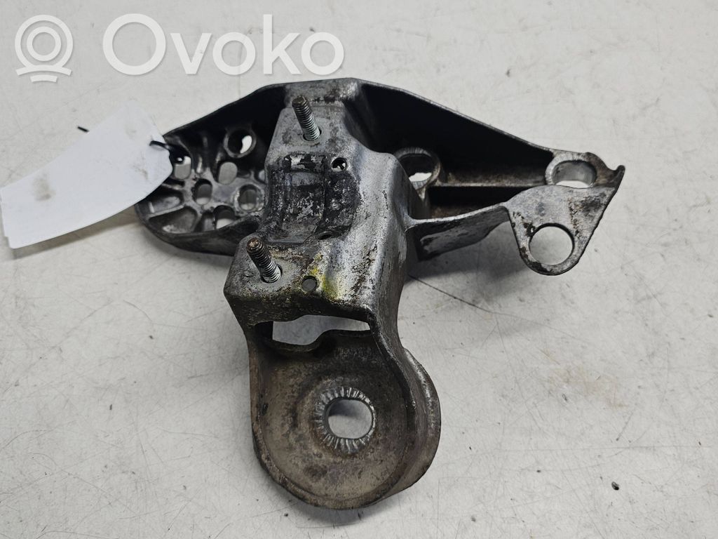 Audi A6 S6 C5 4B Engine mounting bracket 