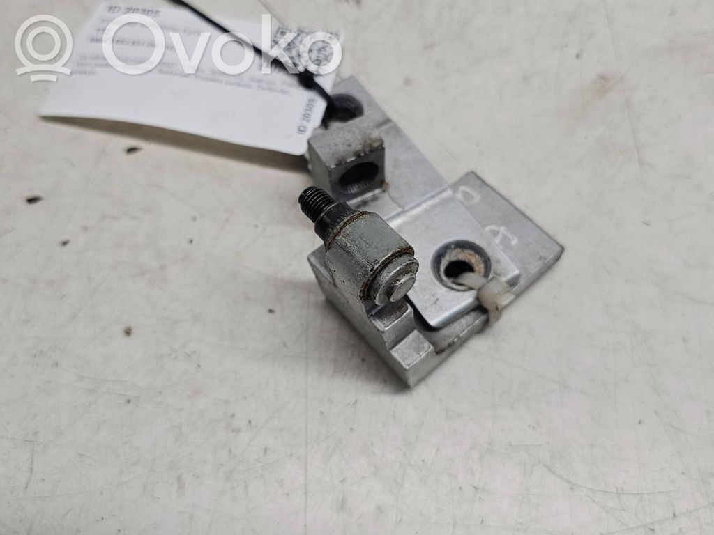 BMW 5 E60 E61 Front door upper hinge 