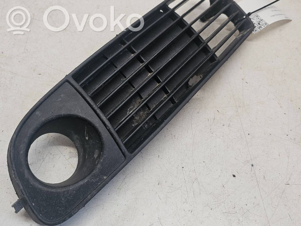 Audi A6 S6 C5 4B Front bumper lower grill 